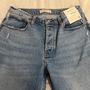 NWT Abercrombie and Fitch 90s baggy low rise jeans